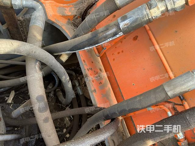 中央回轉(zhuǎn)接頭特寫(上車部件) 中央回轉(zhuǎn)接頭特寫(上車部件)