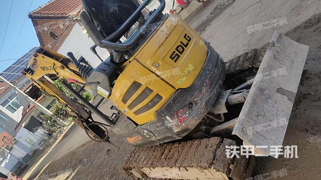 駕駛室整體（整機(jī)外觀）