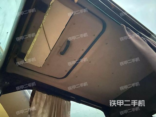 頂棚整體(駕駛室部分) 頂棚整體(駕駛室部分)