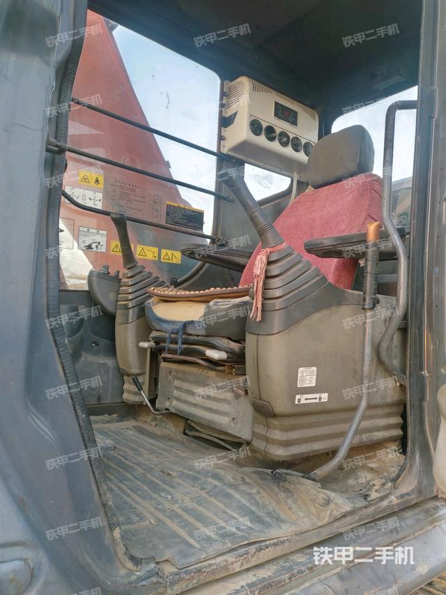 駕駛室正側(cè)（駕駛室部分）