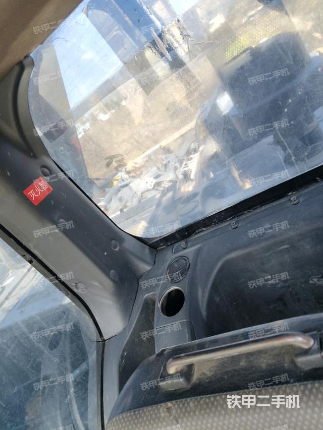 后窗玻璃角標(biāo)（駕駛室部分）