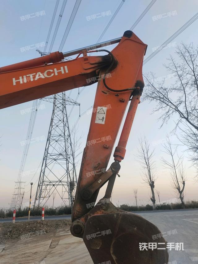 大臂油缸整體?豎拍（工作和回轉(zhuǎn)裝置）