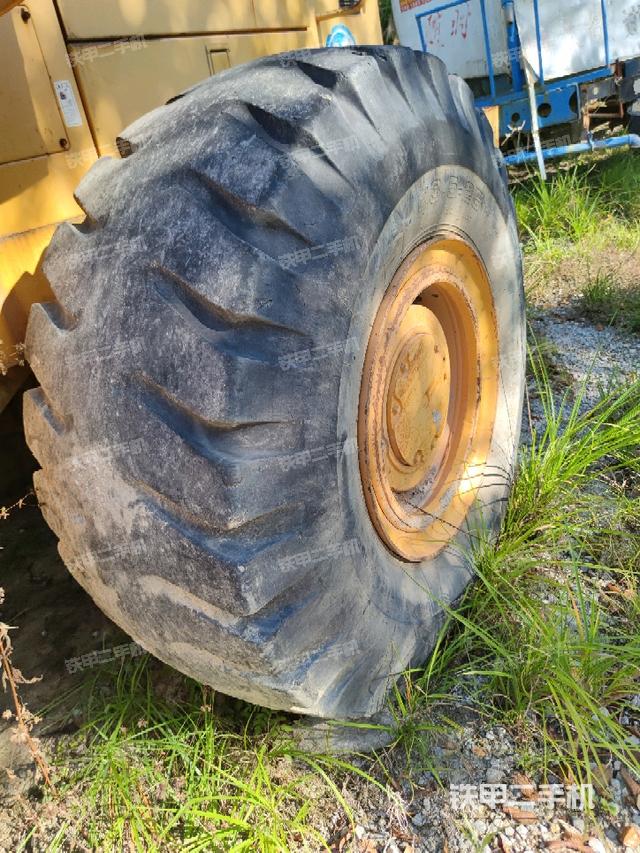 左后輪（行走機(jī)構(gòu)）