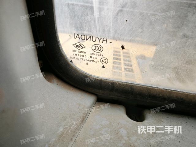 后窗玻璃角標(biāo)（駕駛室部分）