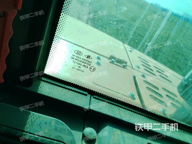 后窗玻璃角標(biāo)(駕駛室部分) 后窗玻璃角標(biāo)(駕駛室部分)