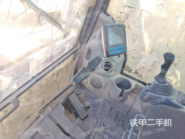 右側(cè)玻璃角標（駕駛室部分）