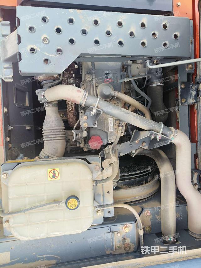 發(fā)動(dòng)機(jī)整體俯視(整機(jī)外觀(guān)) 發(fā)動(dòng)機(jī)整體俯視(整機(jī)外觀(guān))