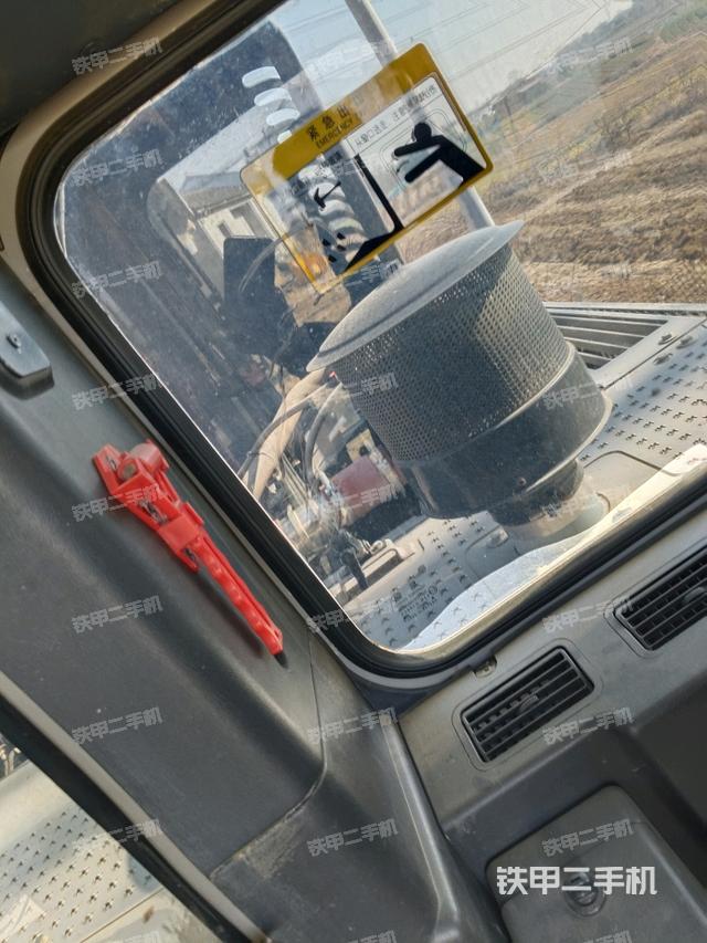 后窗玻璃角標(biāo)（駕駛室部分）