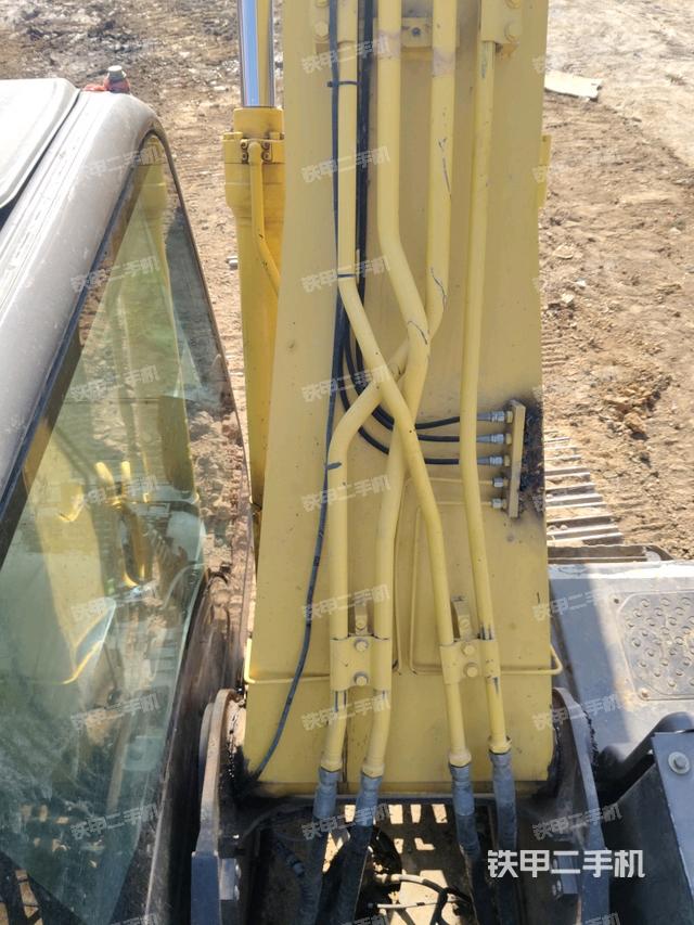 大臂背部俯視（工作和回轉(zhuǎn)裝置）