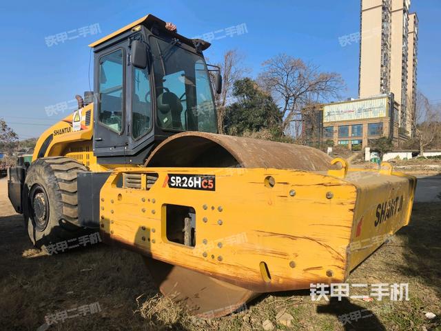 右前45°（壓路機(jī)整機(jī)外觀）