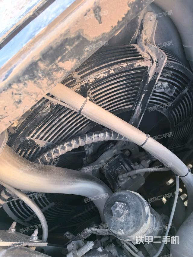 中央回轉(zhuǎn)接頭特寫（上車部件）