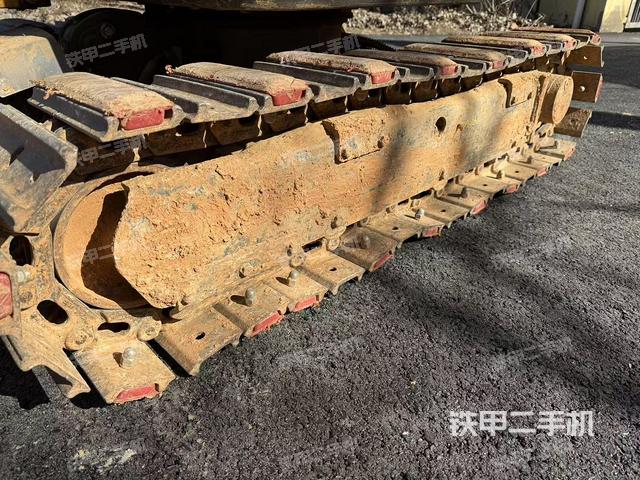 單側(cè)履帶整體（整機(jī)外觀）