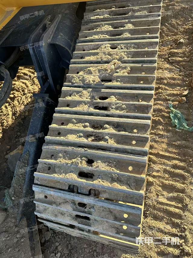 單側(cè)履帶整體（整機(jī)外觀）