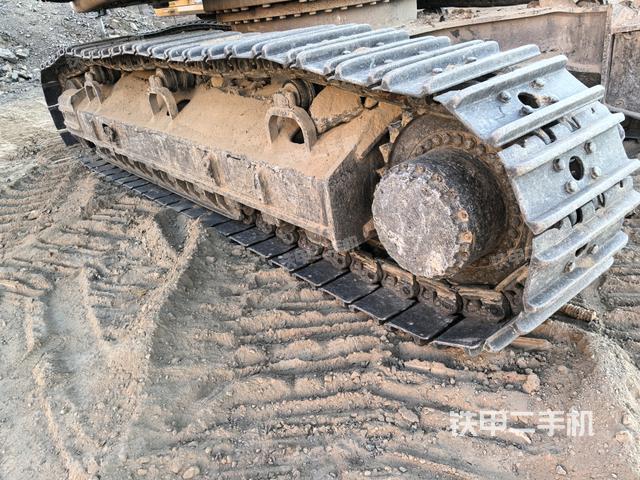 左側(cè)履帶整體?（行走機構(gòu)）