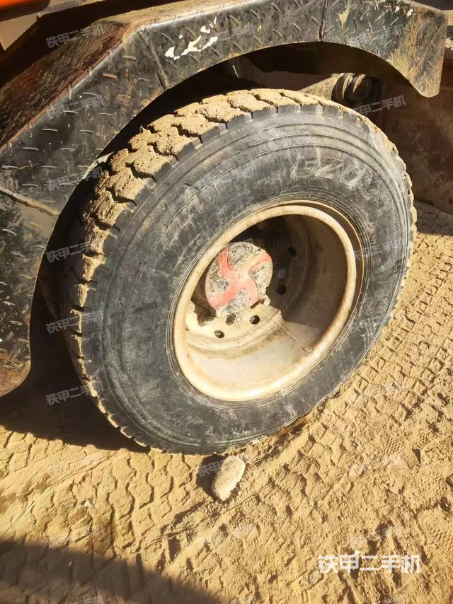 單側(cè)履帶整體（整機(jī)外觀）