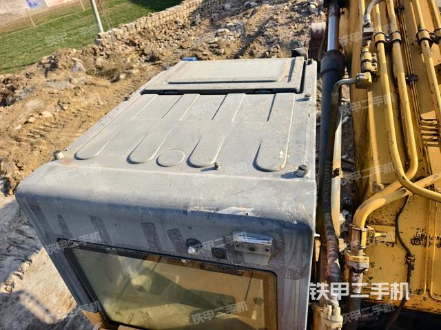 駕駛室頂部俯視（上車部件）