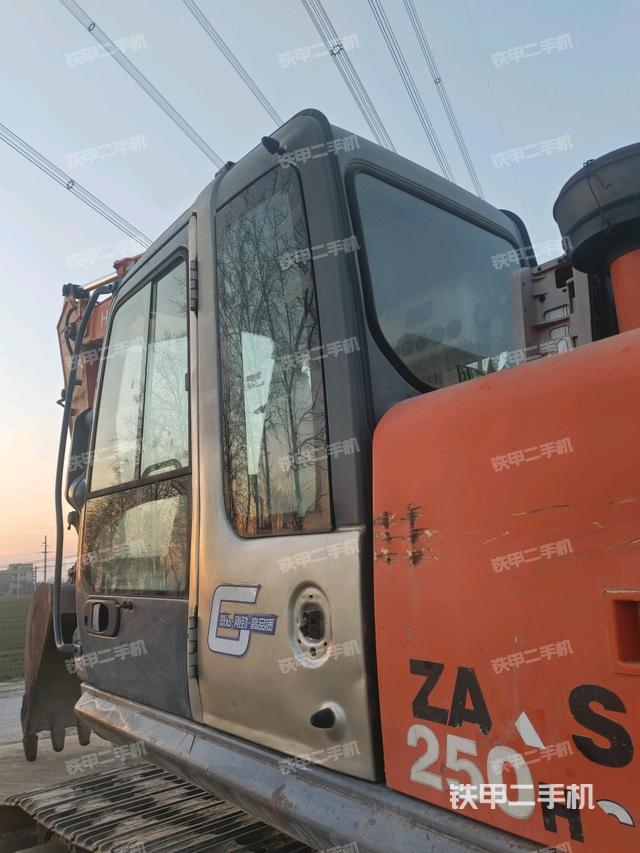 駕駛室左后45度（駕駛室部分）