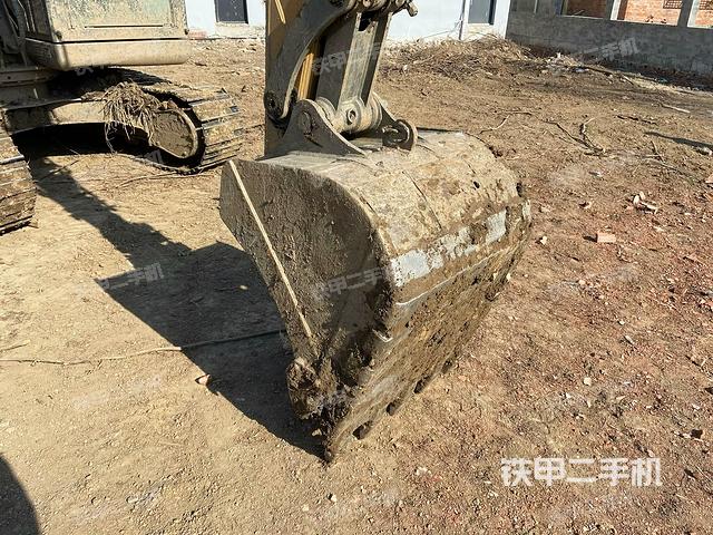 鏟斗45度(工作和回轉(zhuǎn)裝置) 鏟斗45度(工作和回轉(zhuǎn)裝置)