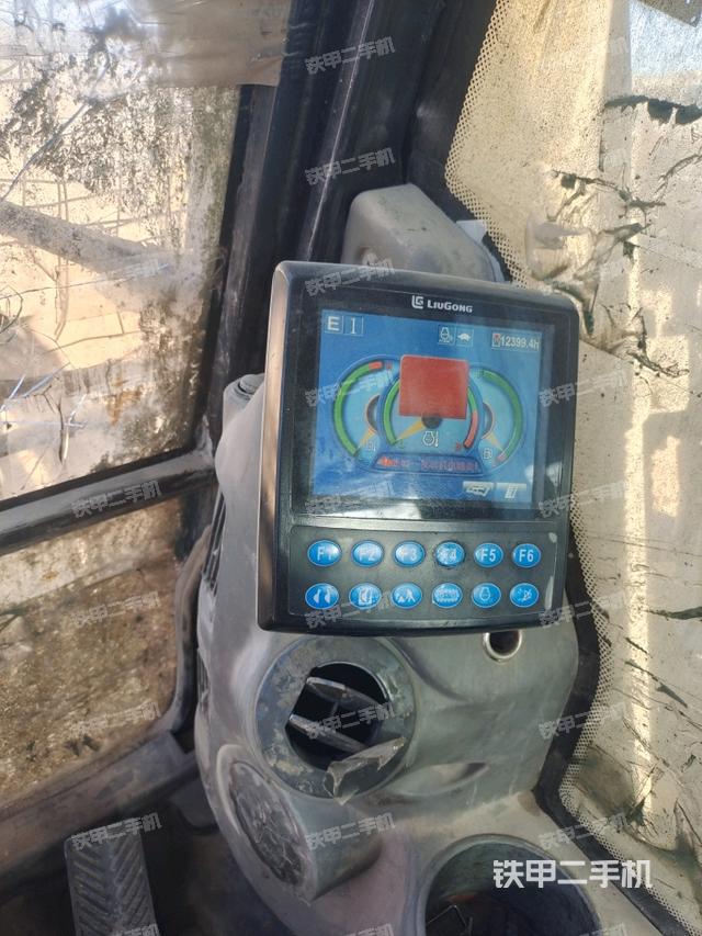 駕駛室左后45度（駕駛室部分）