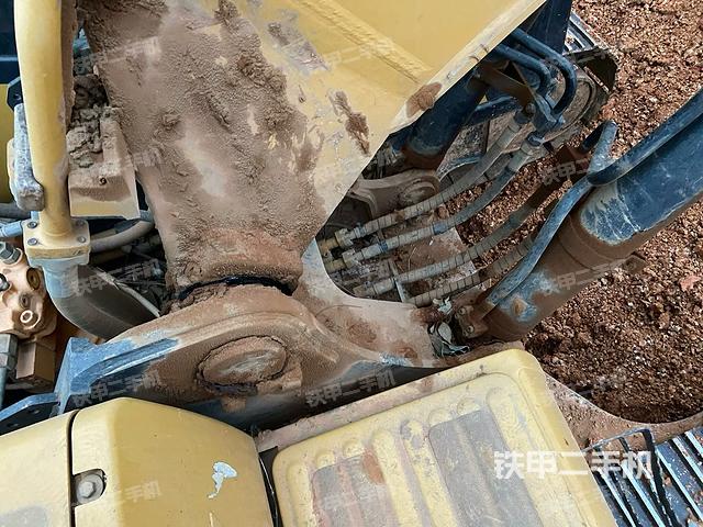 大臂根部?斜視(工作和回轉(zhuǎn)裝置) 大臂根部?斜視(工作和回轉(zhuǎn)裝置)