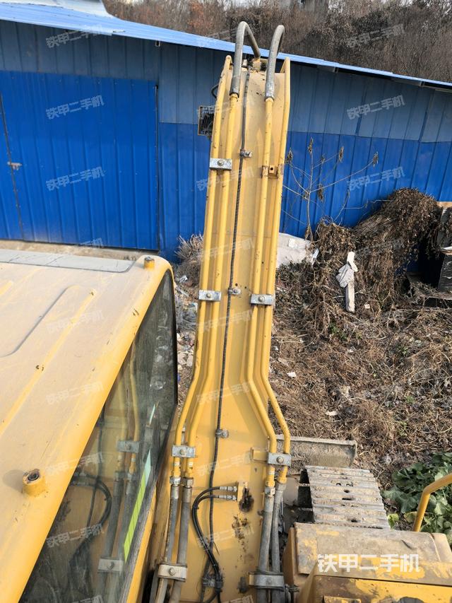 大臂背部俯視（工作和回轉(zhuǎn)裝置）