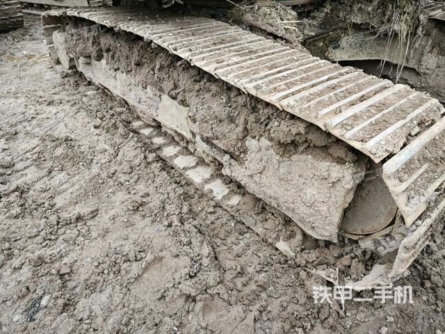 左側(cè)履帶整體?（行走機(jī)構(gòu)）