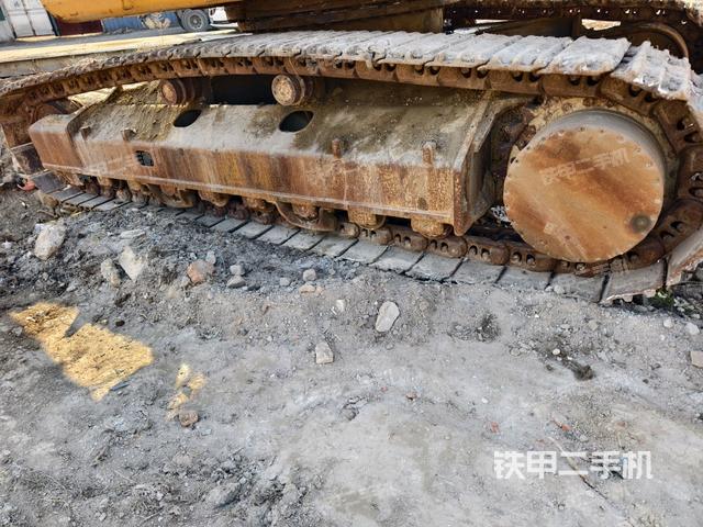 左側(cè)履帶整體?（行走機構(gòu)）