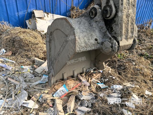 鏟斗右后整體（工作和回轉(zhuǎn)裝置）