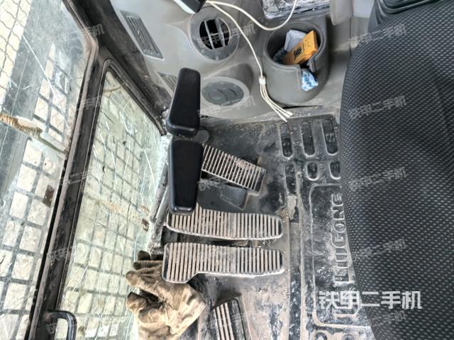 座椅后部（駕駛室部分）