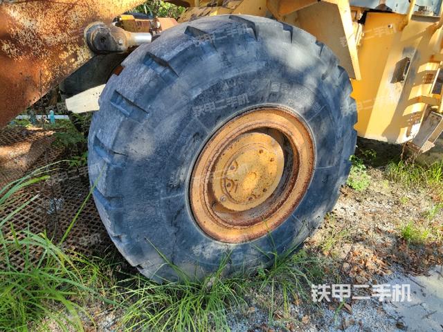 左前輪（行走機(jī)構(gòu)）