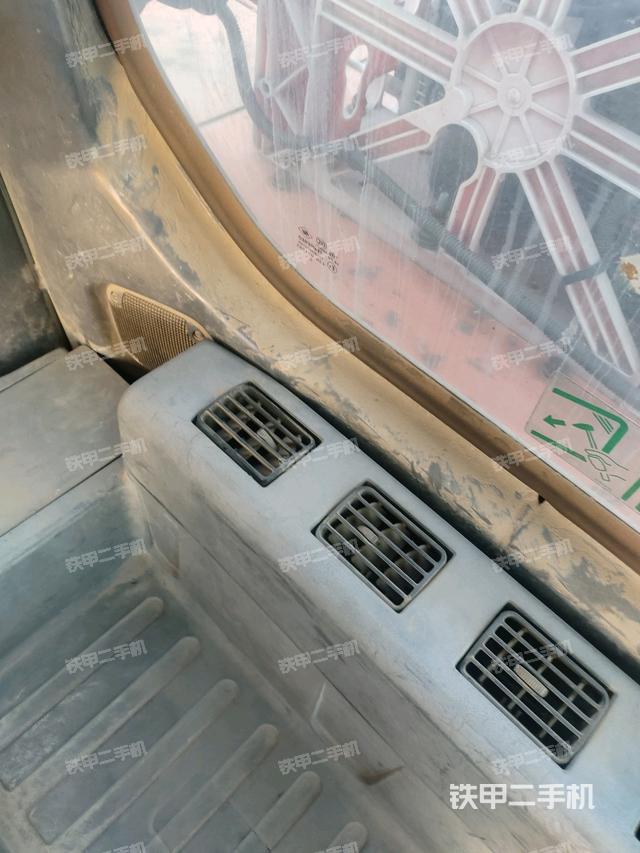 后窗玻璃角標(biāo)（駕駛室部分）