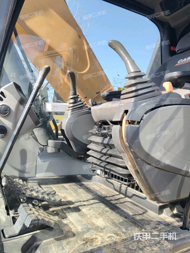 駕駛室整體（整機外觀）