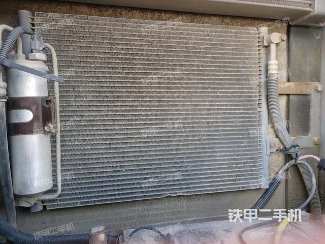 散熱器正面（大件艙室）