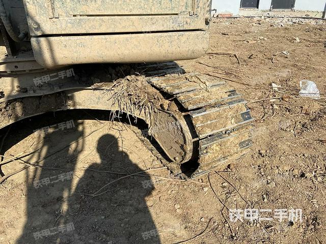 右側(cè)行走馬達蓋板(行走機構(gòu)) 右側(cè)行走馬達蓋板(行走機構(gòu))