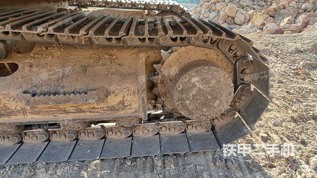 單側(cè)履帶整體（整機(jī)外觀）