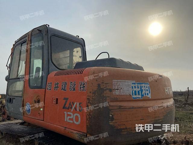 駕駛室左后45度(駕駛室部分) 駕駛室左后45度(駕駛室部分)