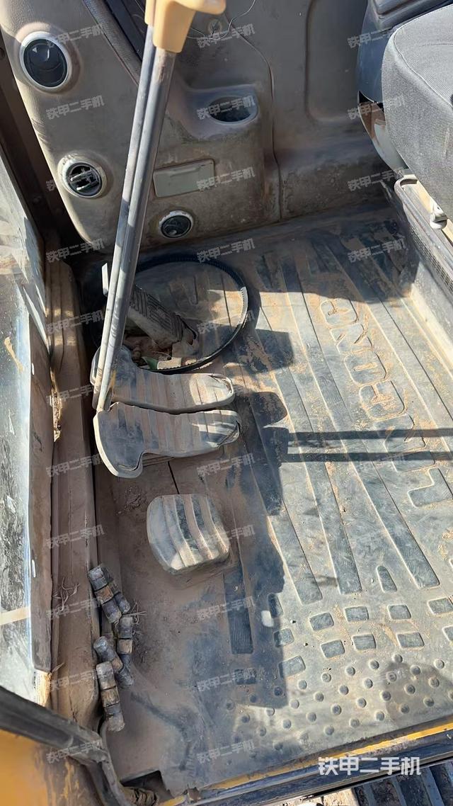 單側(cè)履帶整體（整機外觀）