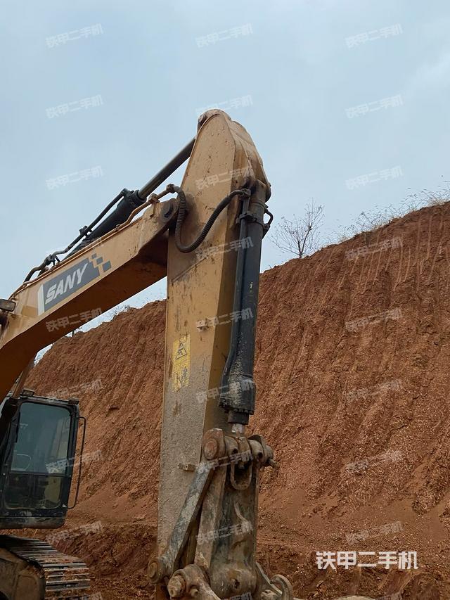 小臂整體右前(工作和回轉(zhuǎn)裝置) 小臂整體右前(工作和回轉(zhuǎn)裝置)