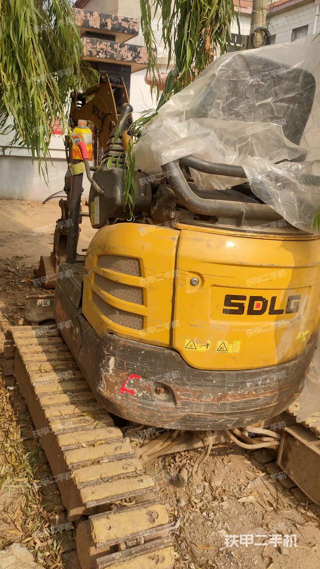 駕駛室頂部（整機(jī)外觀）