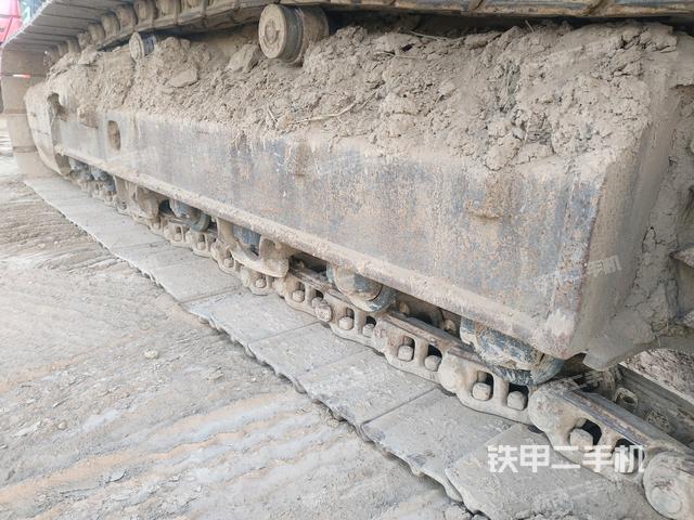 左側(cè)履帶整體?（行走機(jī)構(gòu)）