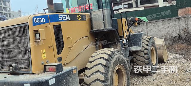 整機(jī)右后45°(整機(jī)外觀及大件) 整機(jī)右后45°(整機(jī)外觀及大件)