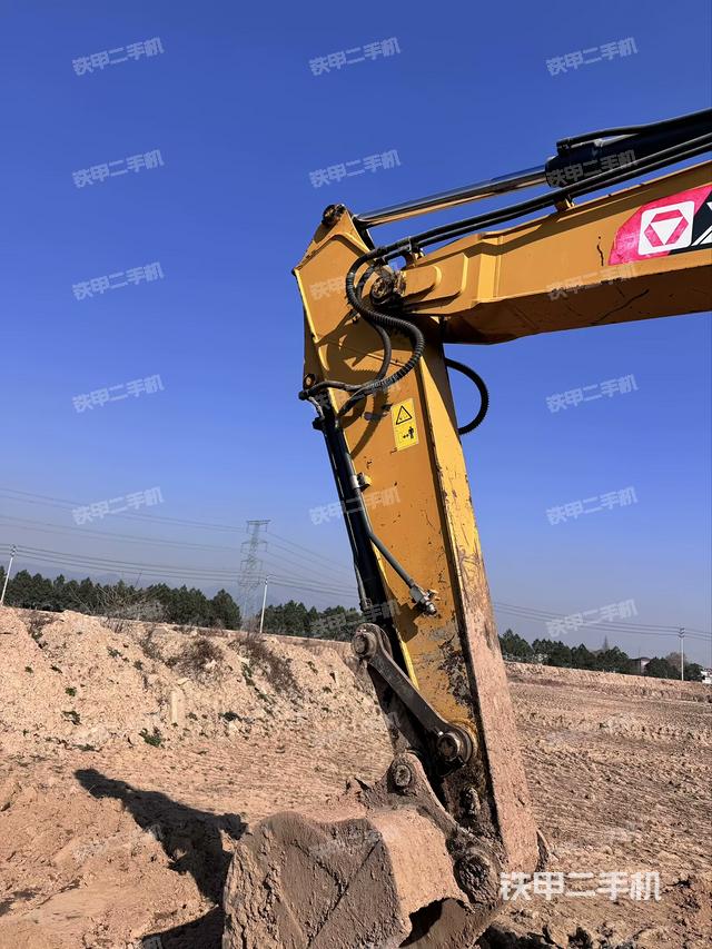 大臂整體?右側(工作和回轉裝置) 大臂整體?右側(工作和回轉裝置)