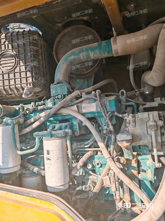 發(fā)動機左側(cè)（整機外觀及大件）