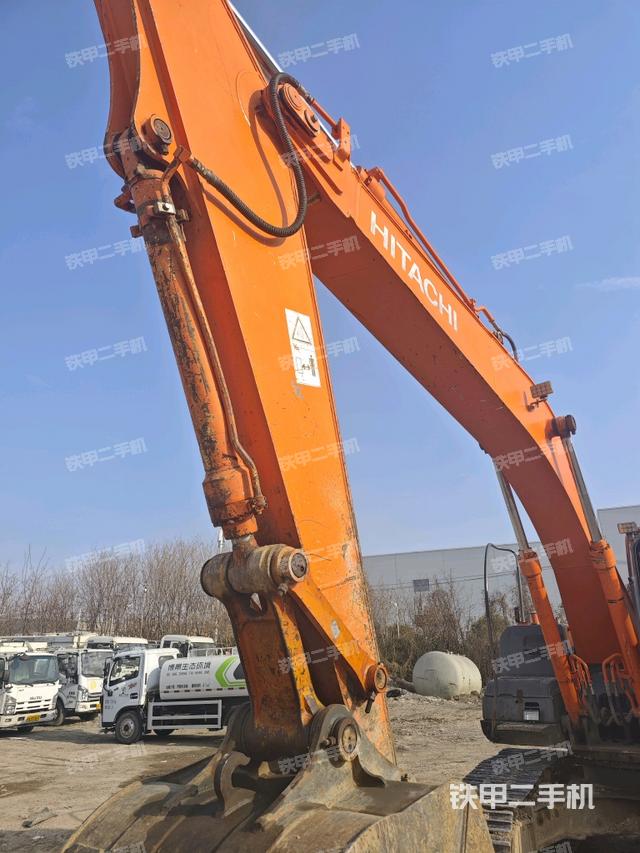 小臂整體左后（工作和回轉(zhuǎn)裝置）