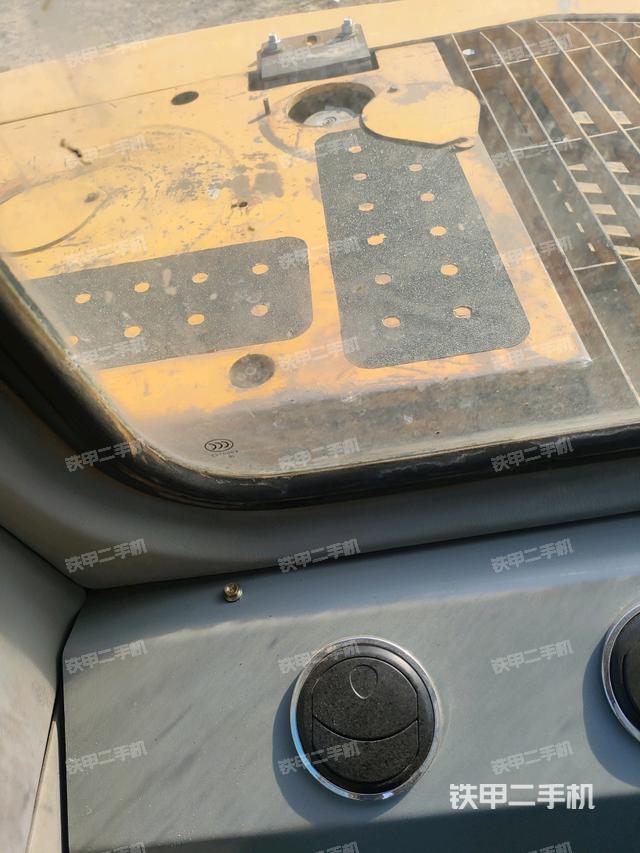 后窗玻璃角標(biāo)（駕駛室部分）