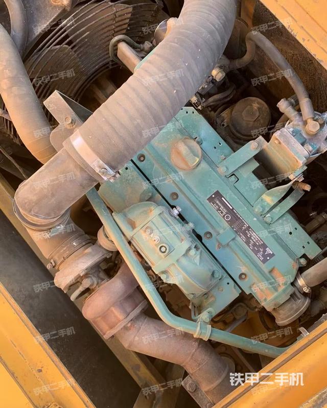 發(fā)動機(jī)整體俯視(整機(jī)外觀) 發(fā)動機(jī)整體俯視(整機(jī)外觀)