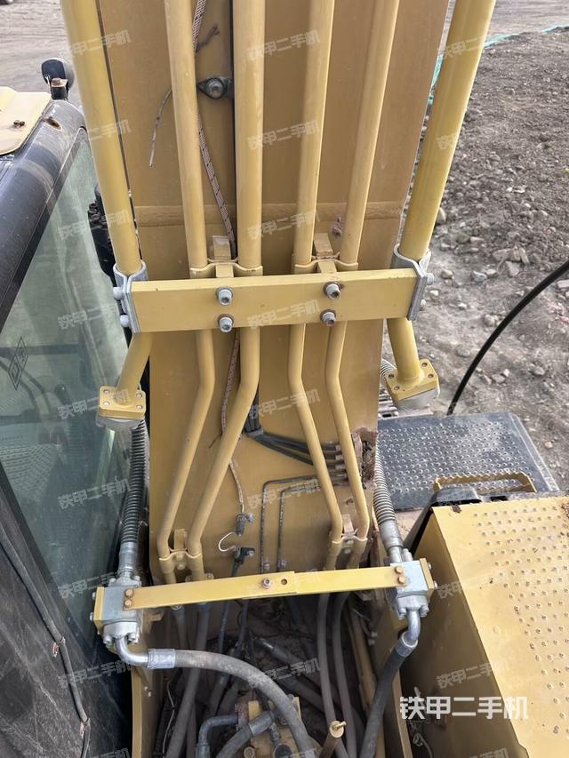 大臂根部?斜視（工作和回轉(zhuǎn)裝置）