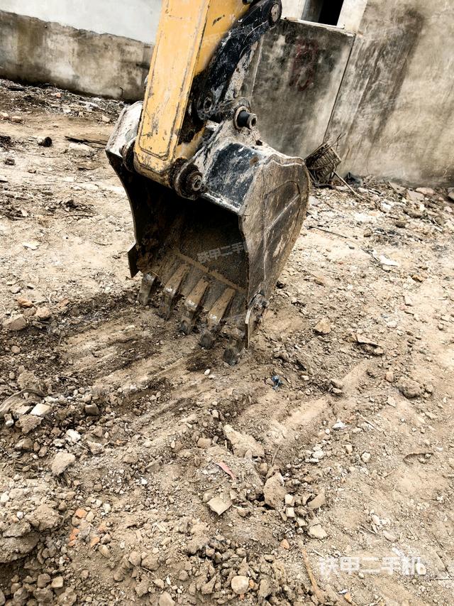 鏟斗45度（工作和回轉(zhuǎn)裝置）