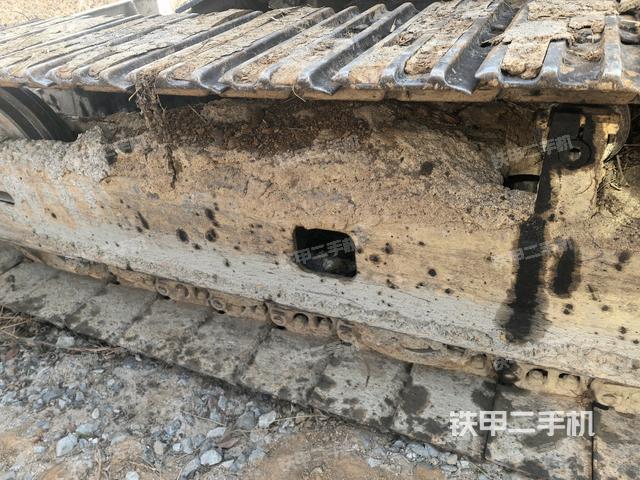 右驅(qū)動輪（行走機(jī)構(gòu)）