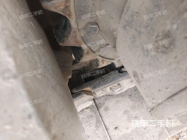 右側(cè)行走馬達(dá)蓋板(行走機(jī)構(gòu)) 右側(cè)行走馬達(dá)蓋板(行走機(jī)構(gòu))